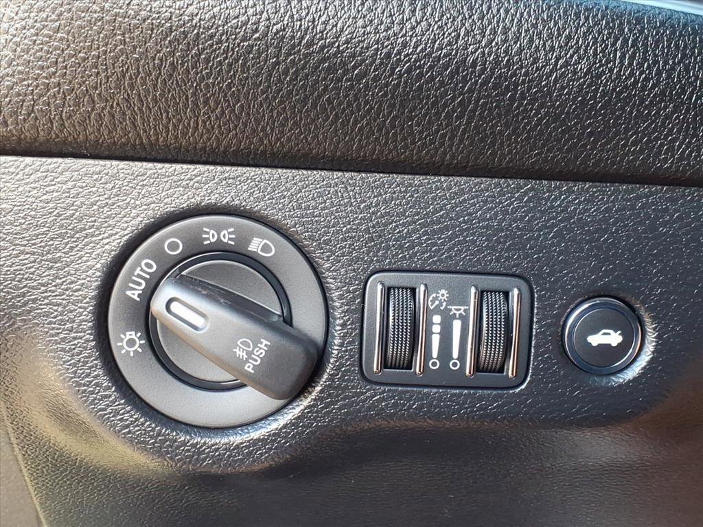 Used 2022 Dodge Challenger SXT w/ Blacktop Package image 25