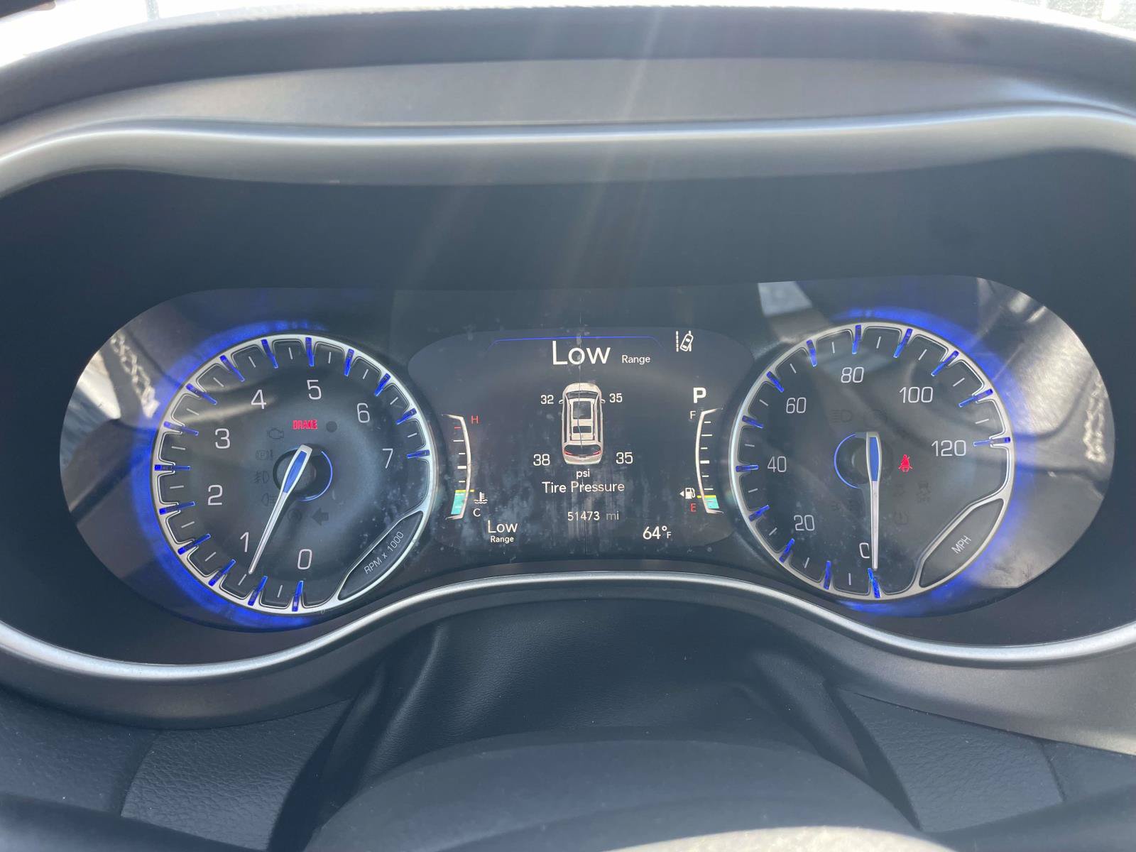 Used 2024 Chrysler Pacifica Touring-L FWD image 17