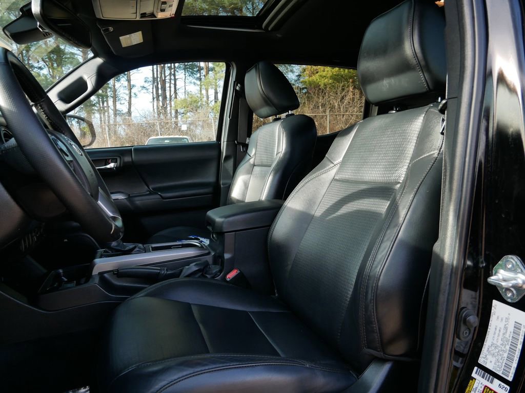 Used 2023 Toyota Tacoma Limited image 14