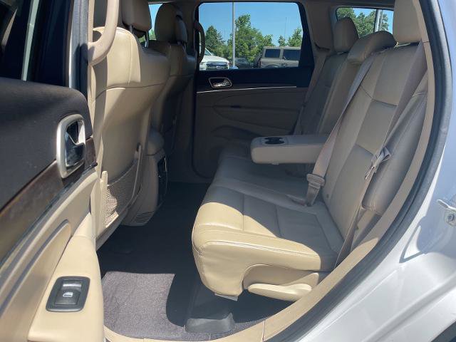 Used 2017 Jeep Grand Cherokee Limited AWD/4WD image 9