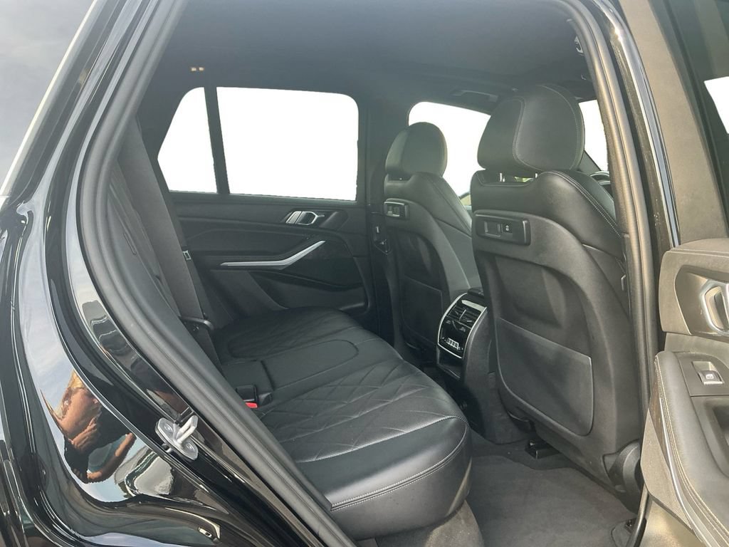 Used 2023 BMW X5 xDrive40i w/ Premium Package AWD/4WD image 23