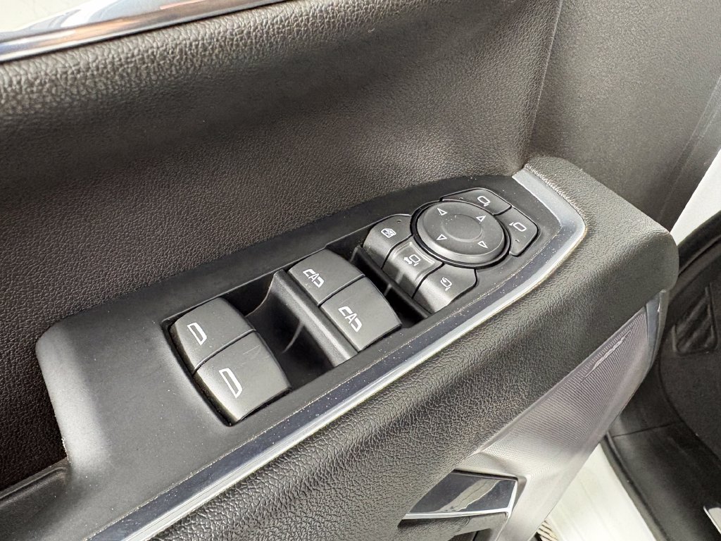 Used 2024 Chevrolet Silverado 2500 High Country w/ High Country Premium Package AWD/4WD image 13