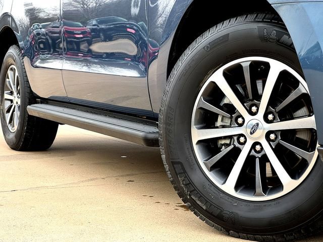 Certified 2019 Ford Expedition XLT image 6