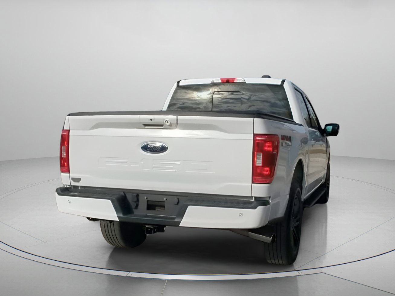 Certified 2021 Ford F150 XLT w/ Equipment Group 302A High image 18