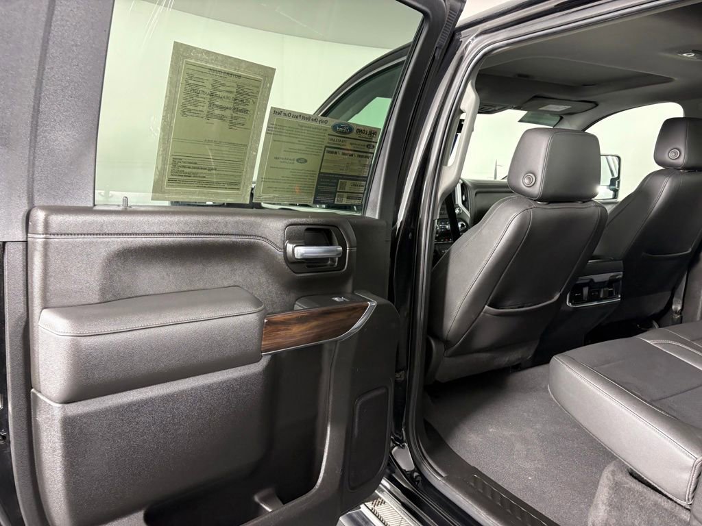 Used 2022 GMC Sierra 3500 SLT w/ SLT Premium Package image 29
