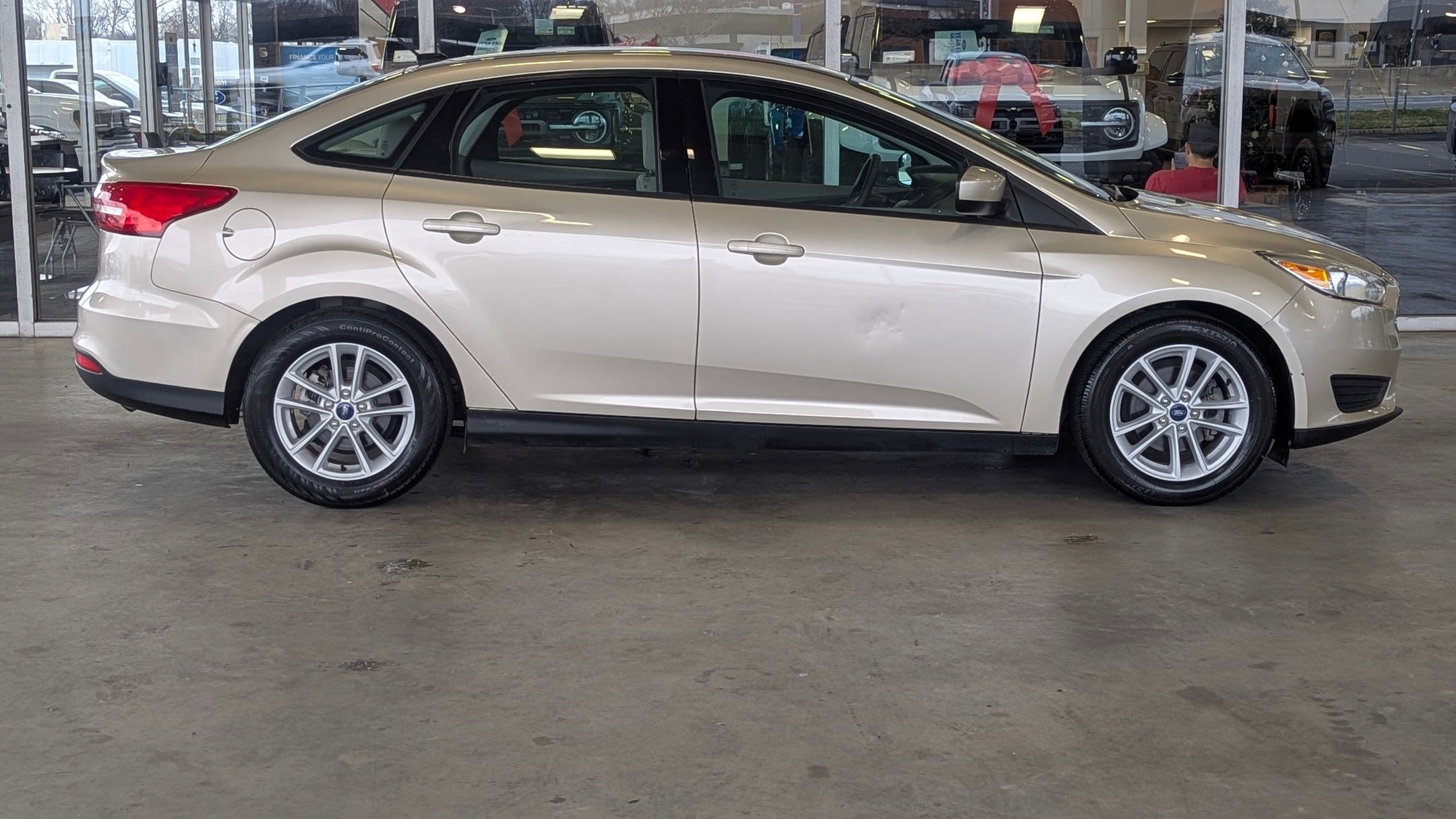 Certified 2018 Ford Focus SE image 7