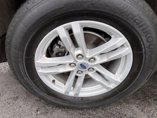 Certified 2024 Ford Explorer XLT w/ Equipment Group 202A AWD/4WD image 29
