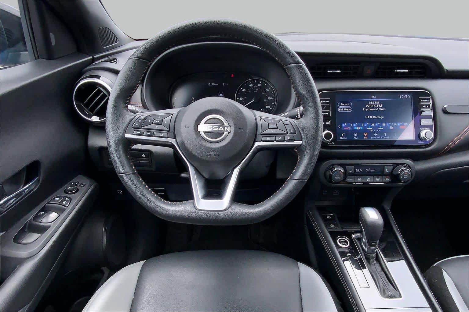 Used 2022 Nissan Kicks SR w/ Premium Package FWD image 6