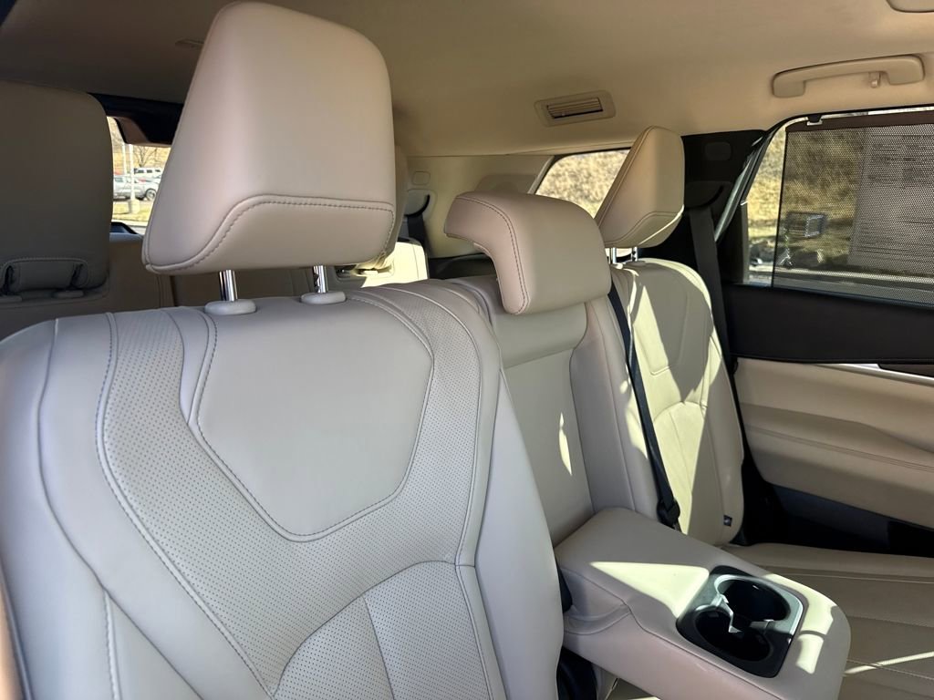Used 2025 INFINITI QX60 Sensory w/ Vision Package image 25