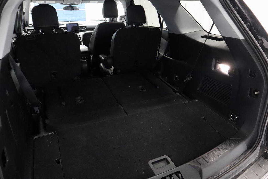 Certified 2023 Ford Explorer XLT w/ Equipment Group 202A AWD/4WD image 15