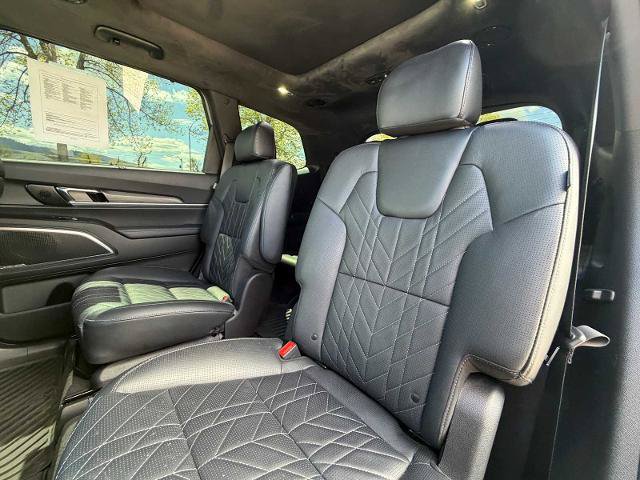 Used 2025 Kia Telluride SX Prestige AWD/4WD image 23