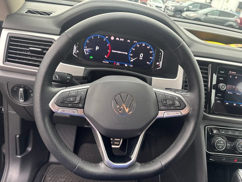 Used 2021 Volkswagen Atlas SEL R-Line AWD/4WD image 14