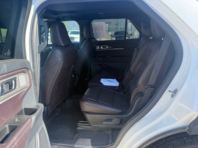 Certified 2025 Ford Explorer Platinum AWD/4WD image 18