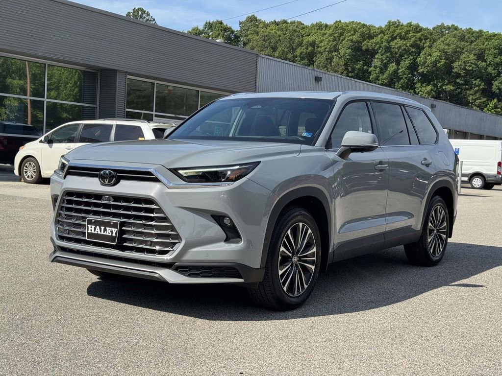 Used 2025 Toyota Grand Highlander AWD Hybrid image 25
