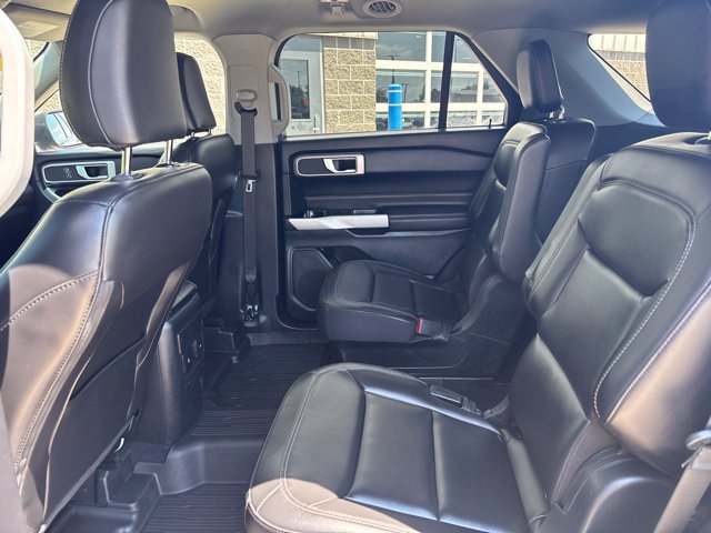 Certified 2024 Ford Explorer XLT w/ Equipment Group 202A AWD/4WD image 31