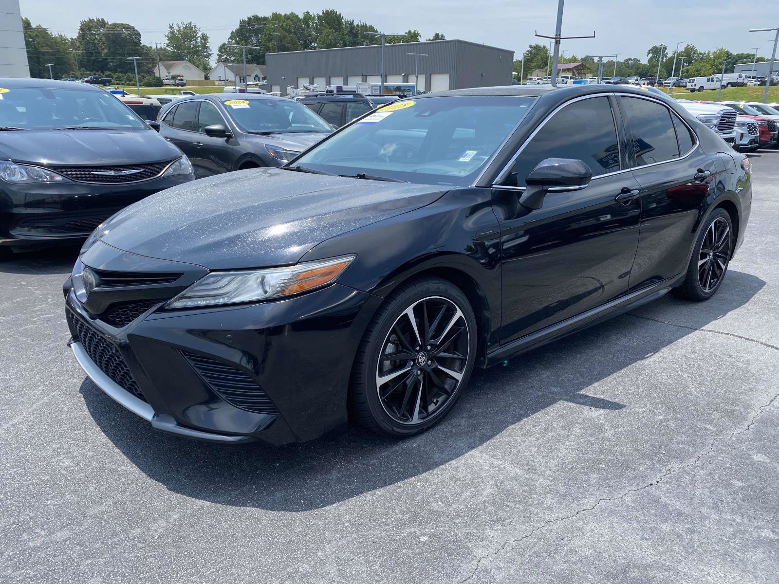 Used 2018 Toyota Camry XSE w/ Driver Assist Package FWD image 3
