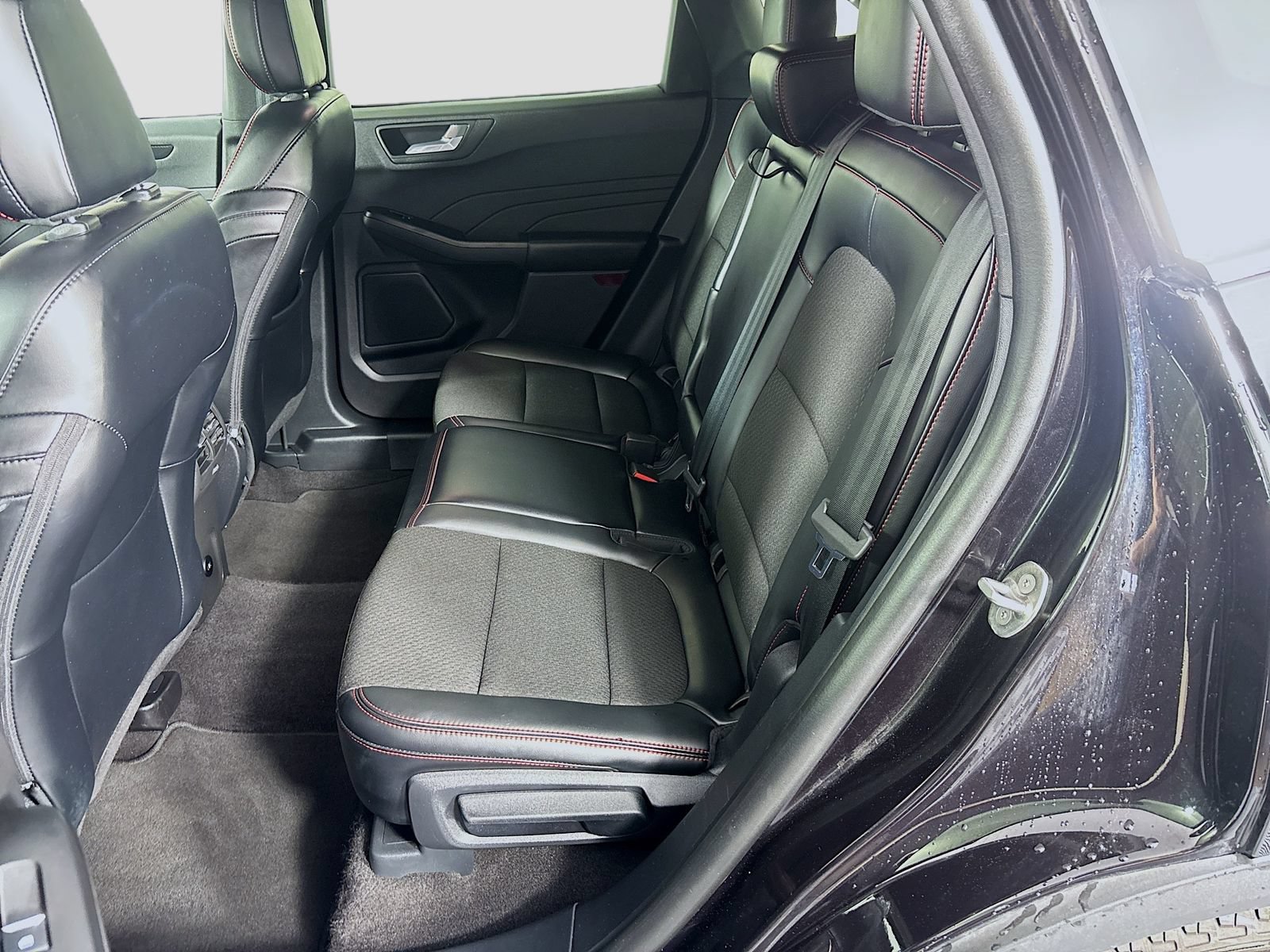 Certified 2025 Ford Escape ST-Line FWD image 22