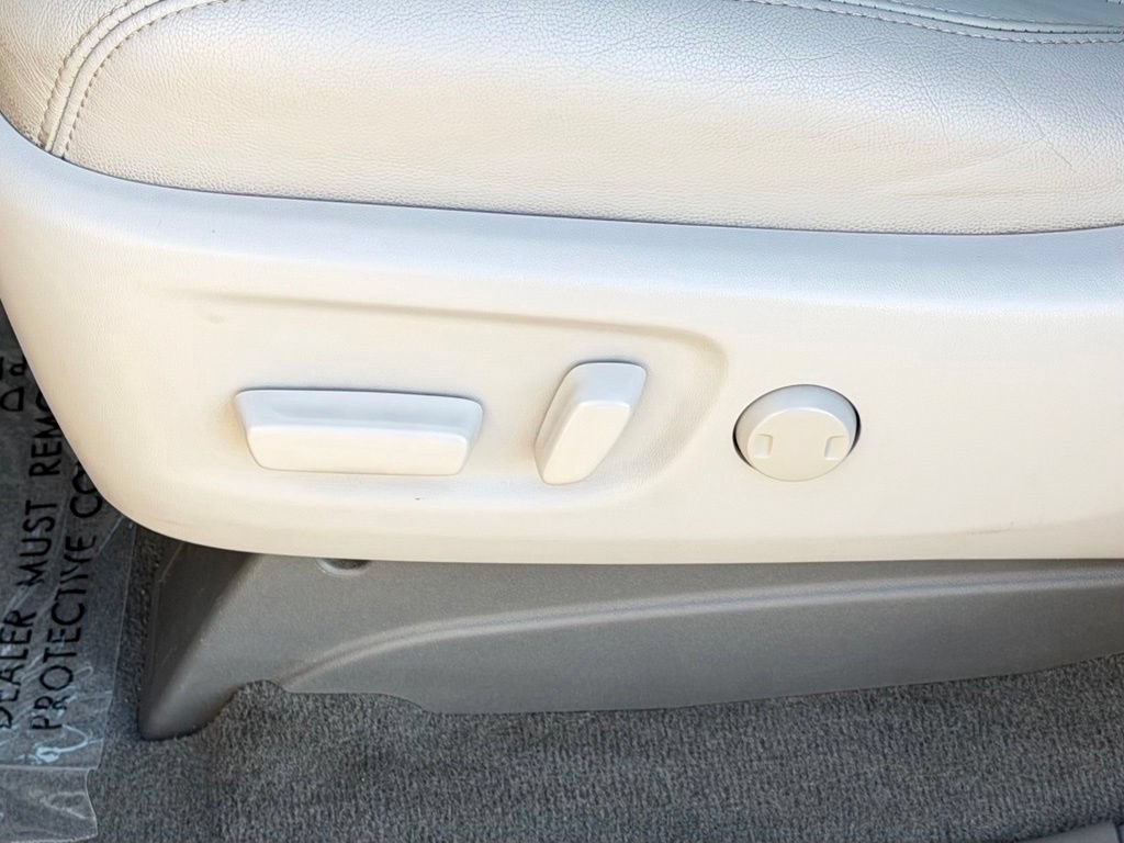 Used 2020 Toyota Sienna XLE FWD image 19
