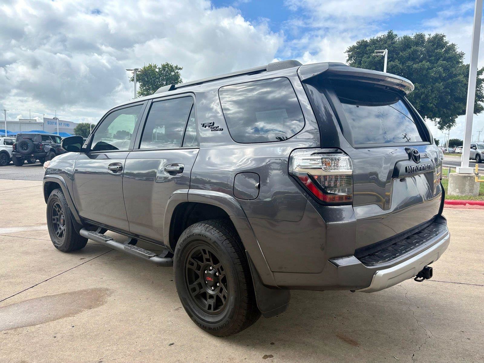 Used 2022 Toyota 4Runner TRD Off-Road Premium w/ Moonroof Package AWD/4WD image 3