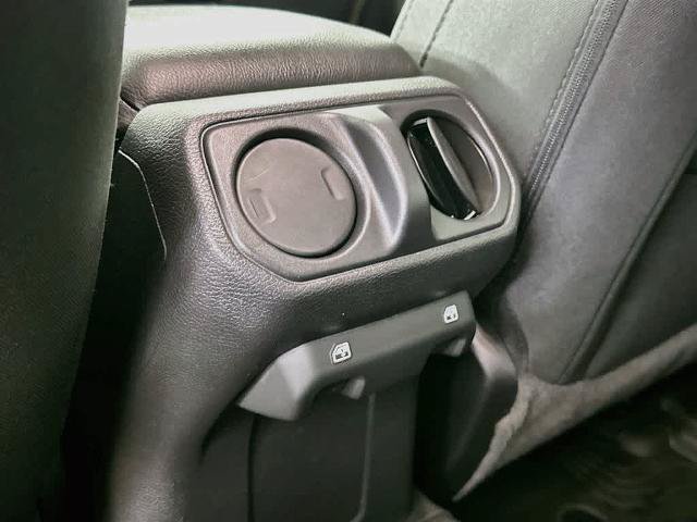 Used 2022 Jeep Wrangler Unlimited Sport AWD/4WD image 13