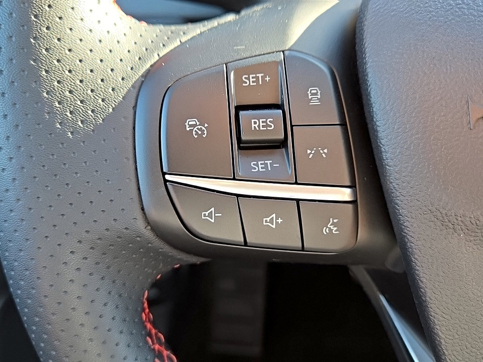 Certified 2023 Ford Escape ST-Line w/ Tech Pack #1 AWD/4WD image 13