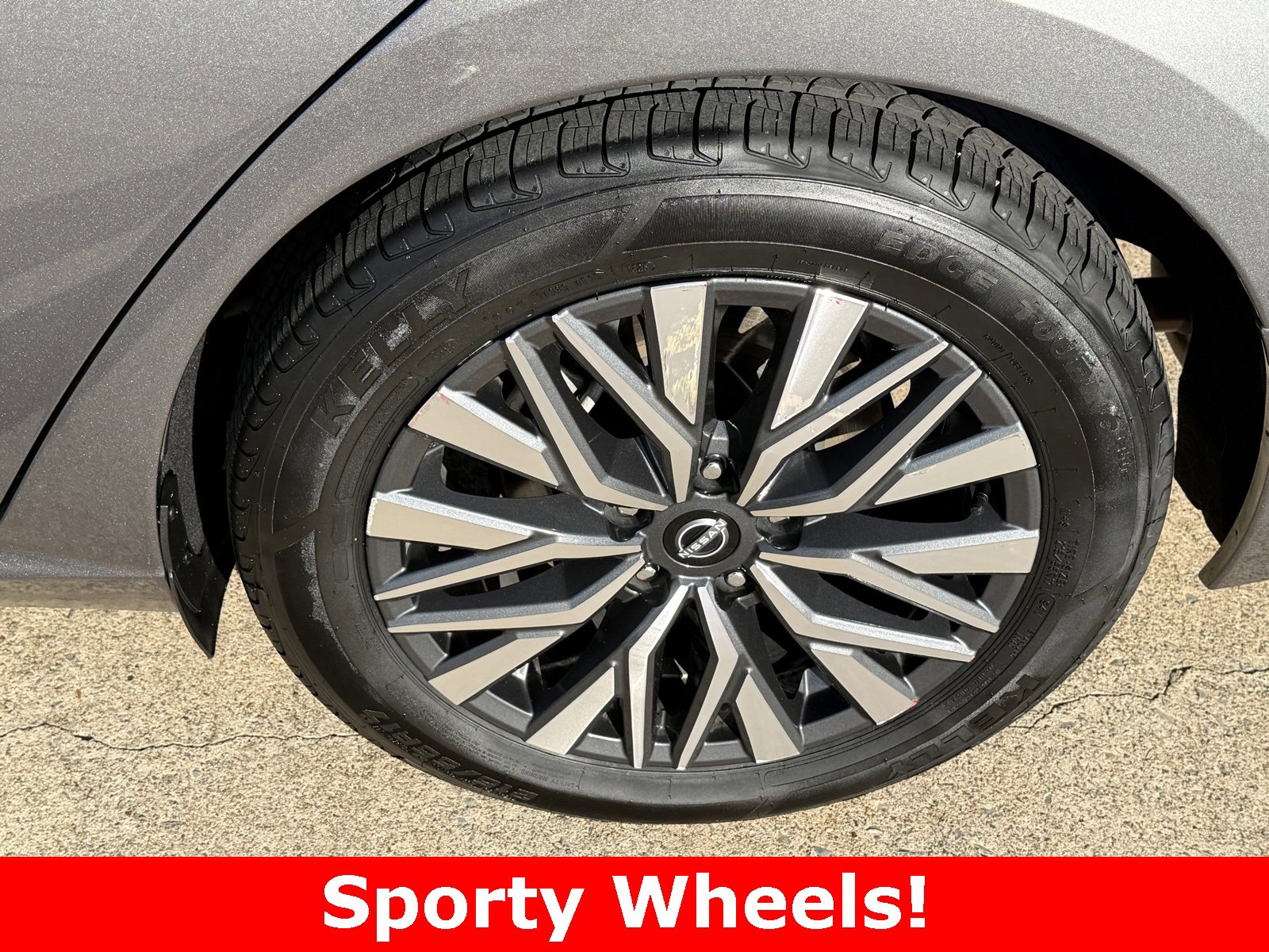 Used 2024 Nissan Altima 2.5 SV image 17