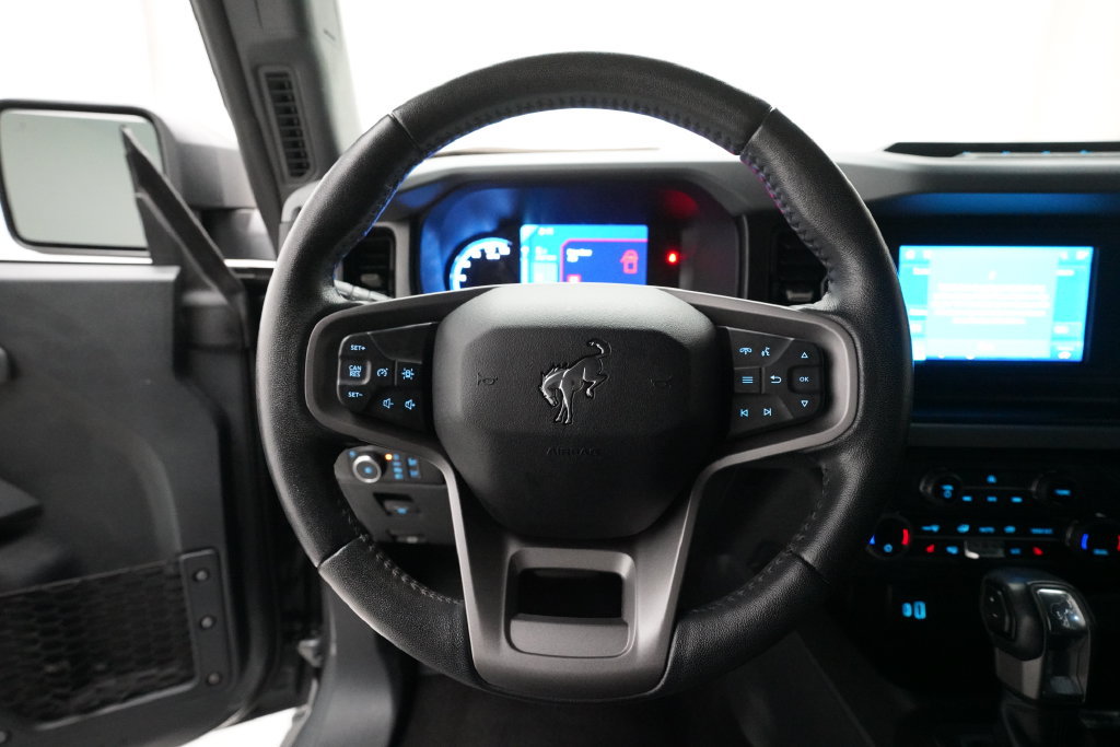Certified 2023 Ford Bronco Big Bend w/ Sasquatch Package AWD/4WD image 4