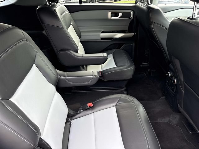 Certified 2023 Ford Explorer XLT w/ Equipment Group 202A AWD/4WD image 23