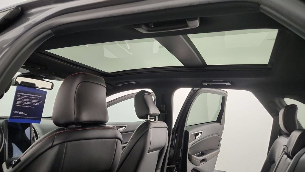 Certified 2024 Ford Edge ST-Line AWD/4WD image 17