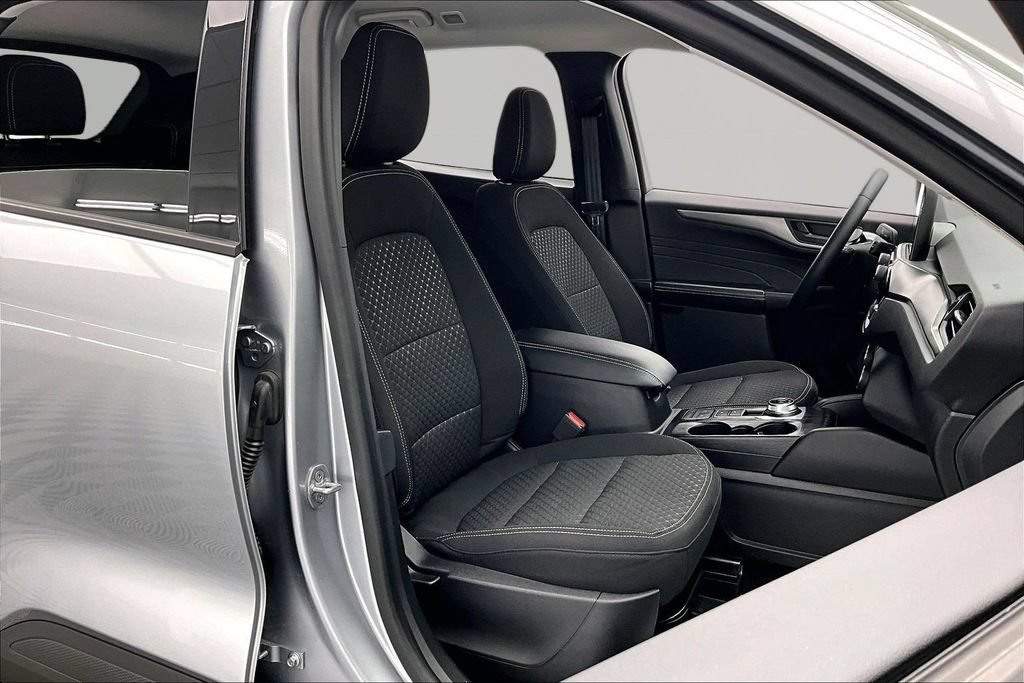 Certified 2023 Ford Escape Active AWD/4WD image 7