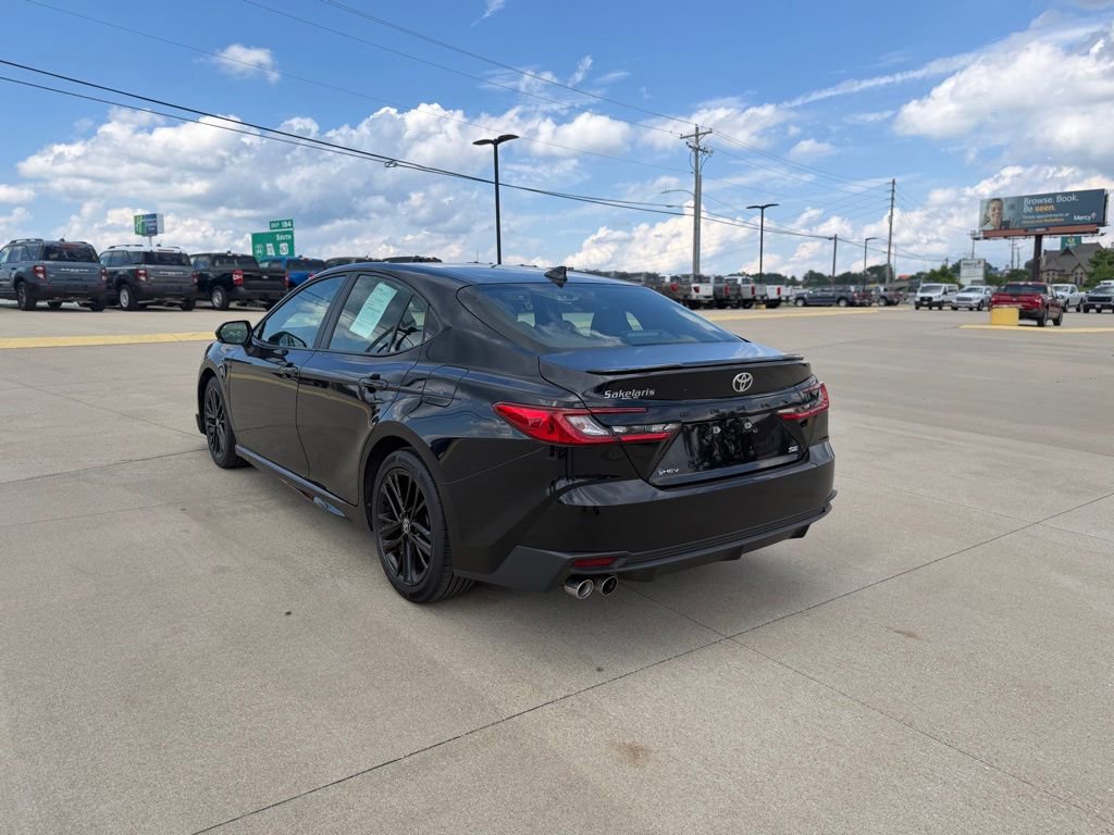 Used 2025 Toyota Camry SE FWD image 7