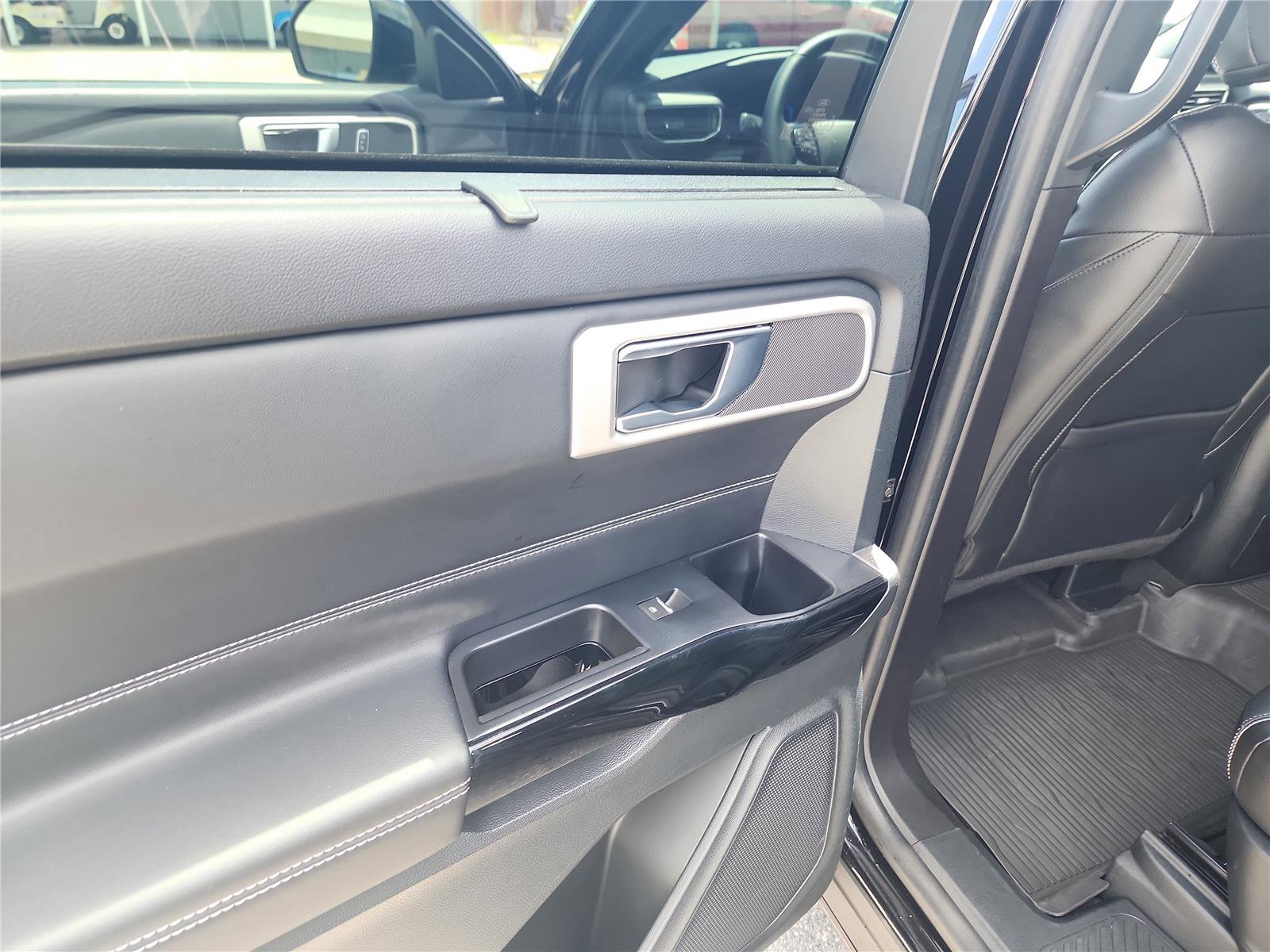 Certified 2022 Ford Explorer ST w/ ST Street Pack RWD image 20