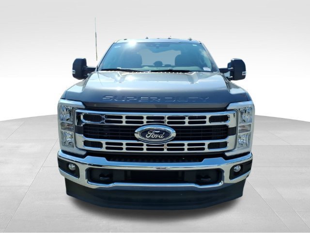 Certified 2025 Ford F350 XLT w/ XLT Value Package AWD/4WD image 14