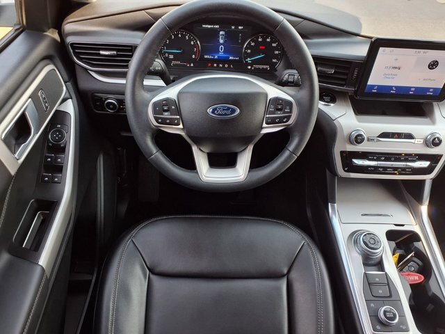 Certified 2024 Ford Explorer XLT w/ Equipment Group 202A AWD/4WD image 6