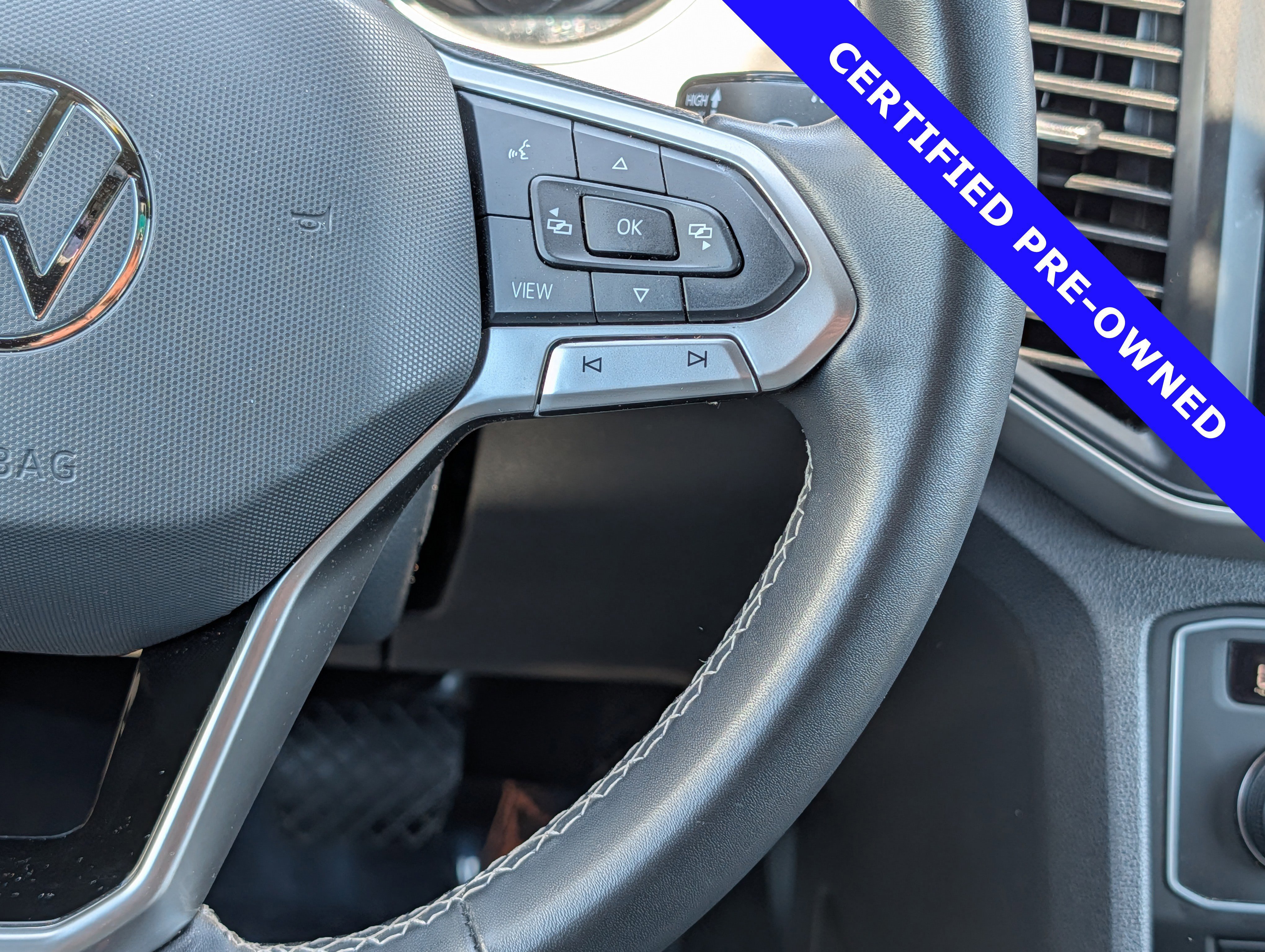 Used 2021 Volkswagen Atlas Cross Sport SE FWD image 23