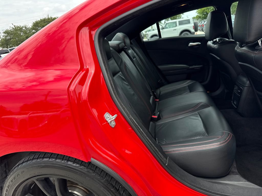 Used 2017 Dodge Charger R/T w/ Blacktop Package RWD image 23