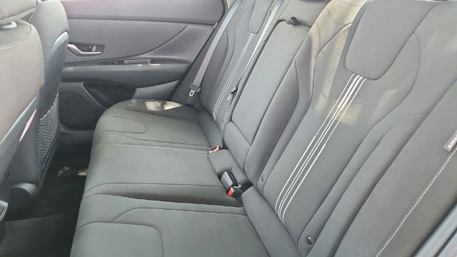 Used 2025 Hyundai Elantra SEL FWD image 30