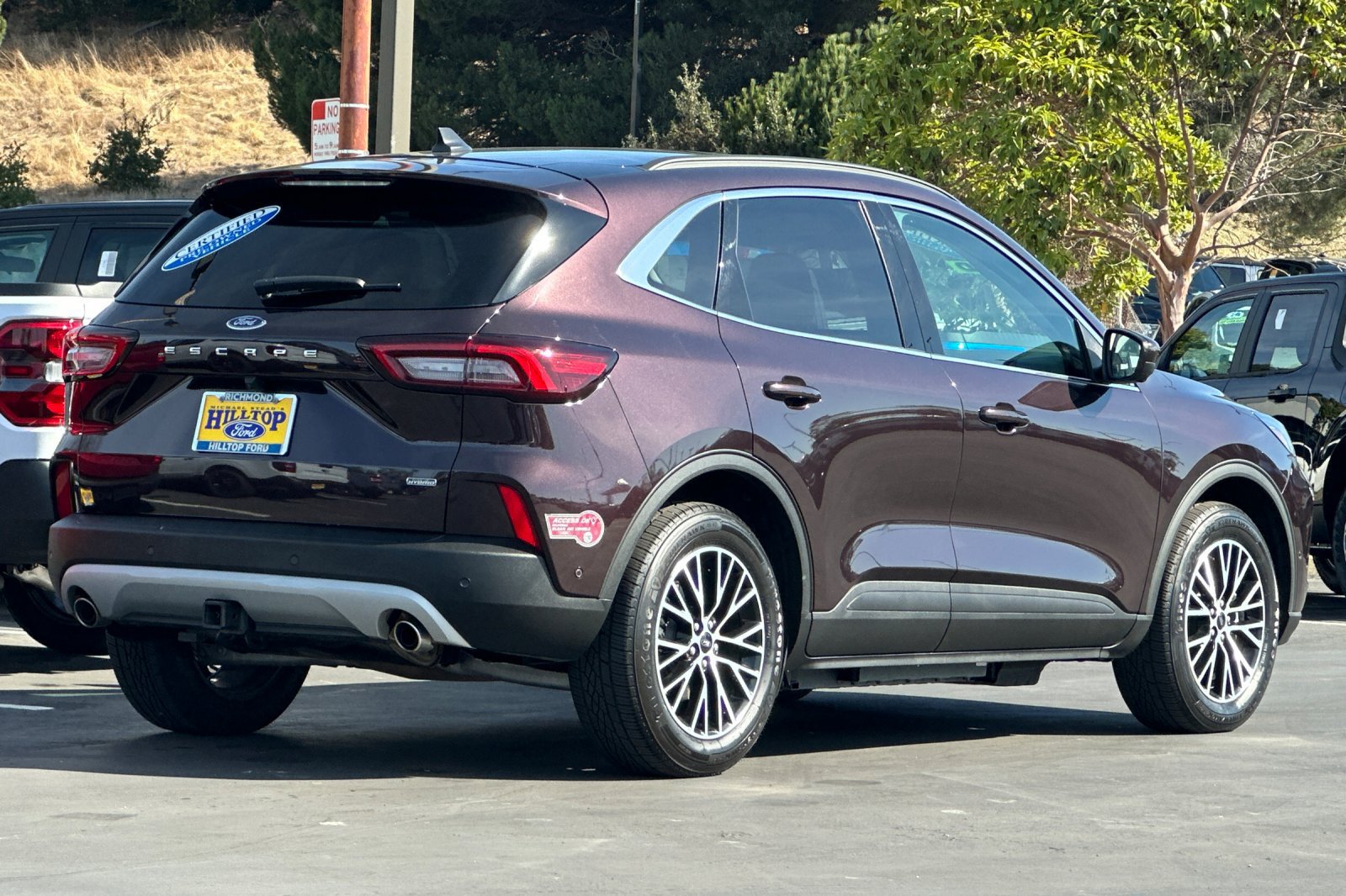 Certified 2023 Ford Escape SE w/ PHEV Premium Package FWD image 5