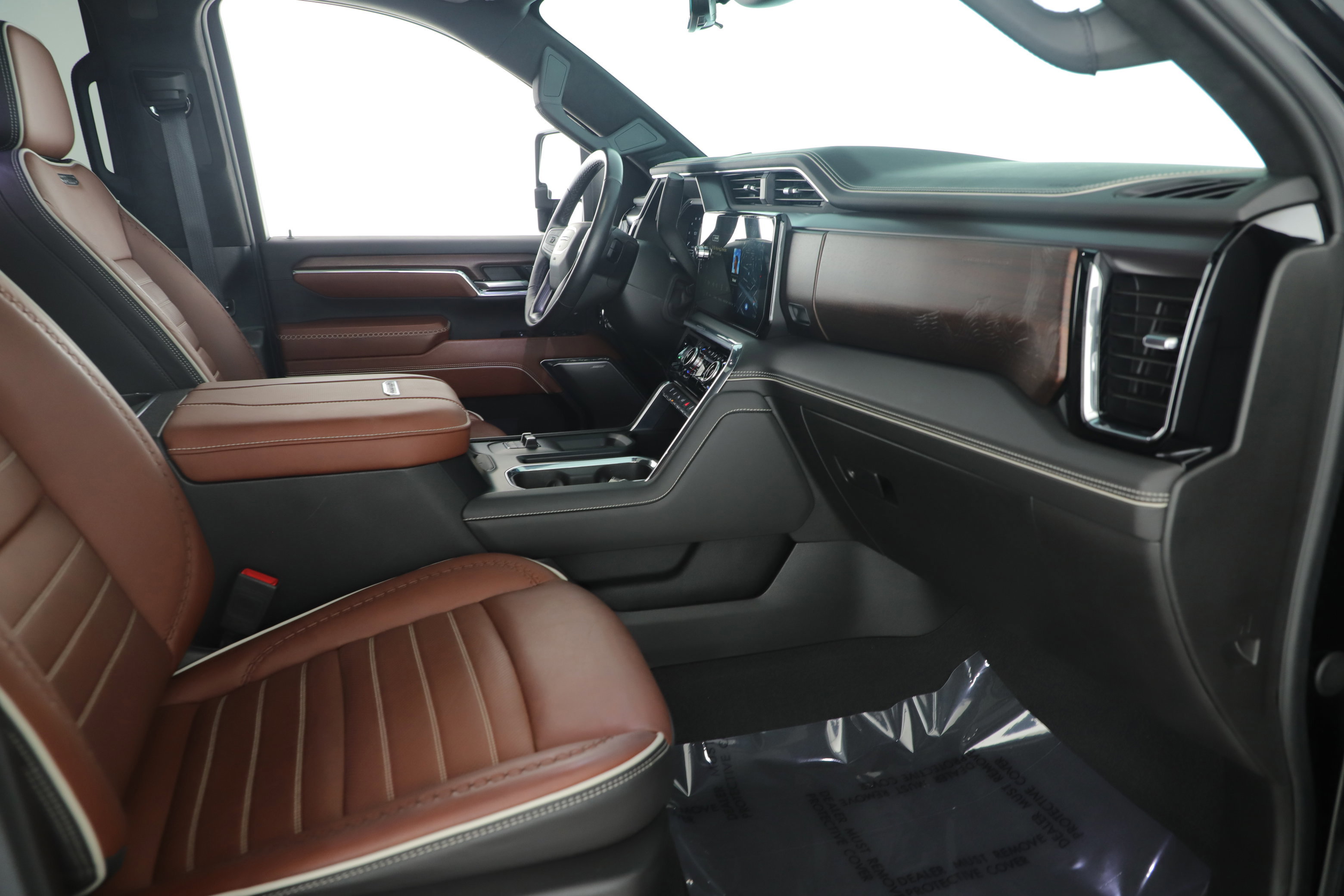 Used 2024 GMC Sierra 2500 Denali Ultimate w/ Max Trailering Package image 16