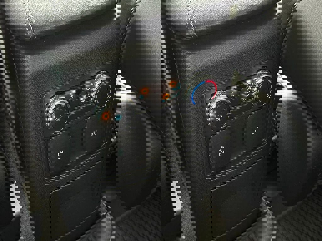 Certified 2022 Ford Explorer XLT w/ Equipment Group 202A image 13