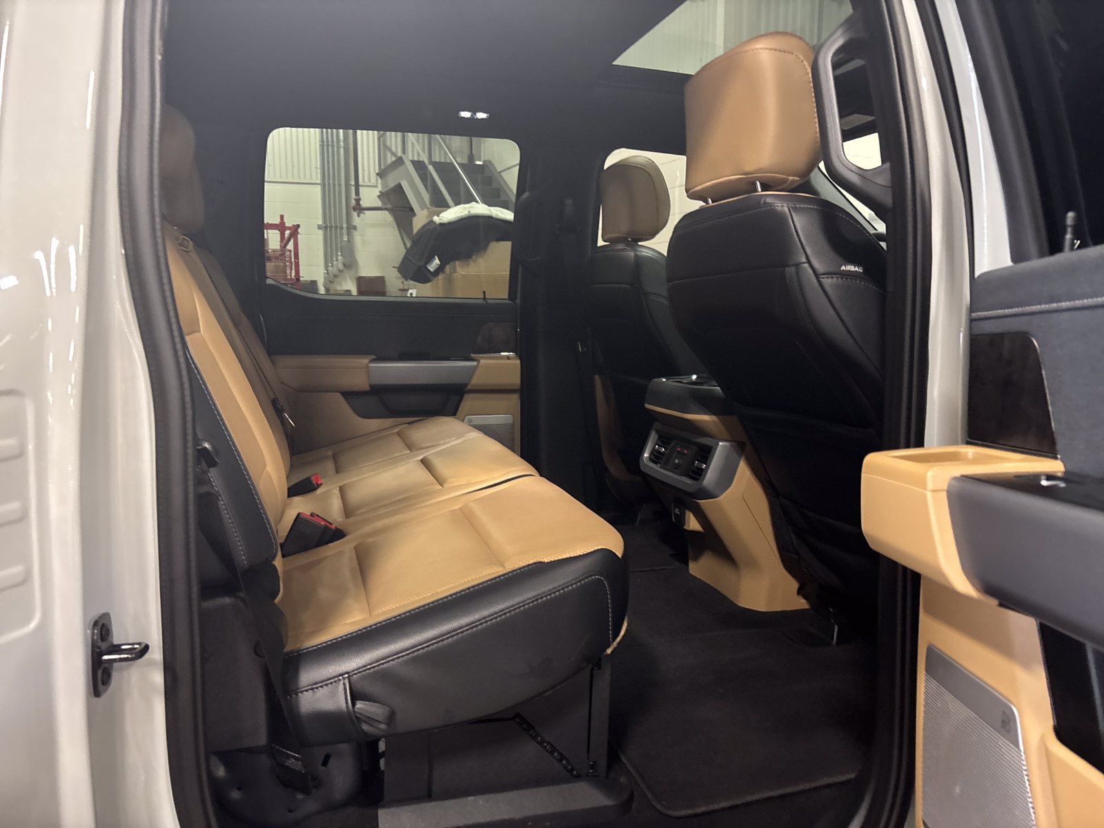 Certified 2025 Ford F350 Lariat w/ Lariat Ultimate Package AWD/4WD image 9