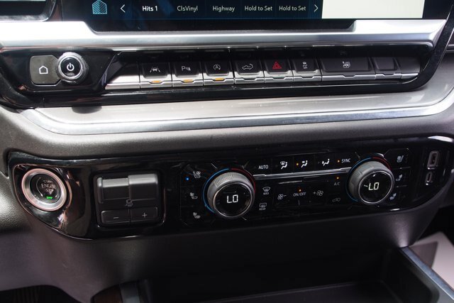 Used 2023 Chevrolet Silverado 1500 High Country w/ High Country Premium Package AWD/4WD image 26