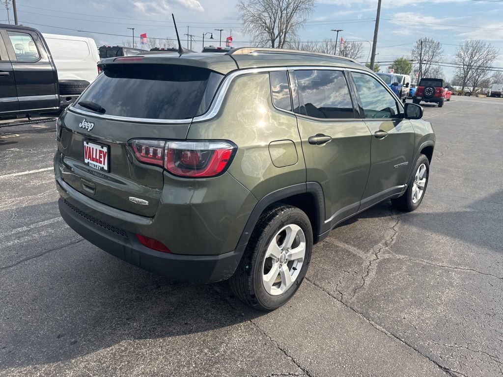 Used 2019 Jeep Compass Latitude w/ Cold Weather Group image 9