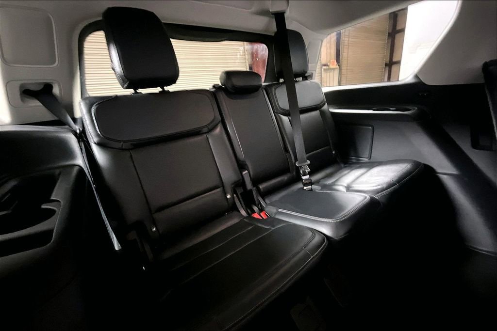Certified 2025 Ford Expedition Platinum AWD/4WD image 23