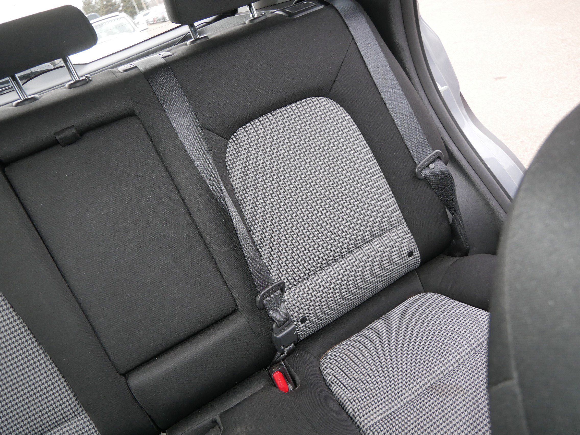 Used 2021 Hyundai Kona SE image 14