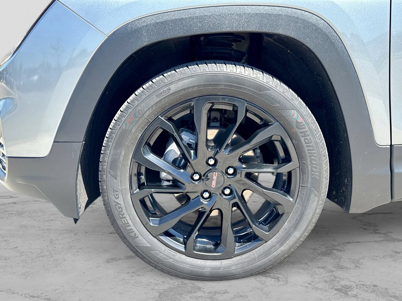Used 2024 GMC Terrain SLT w/ Elevation Edition AWD/4WD image 18