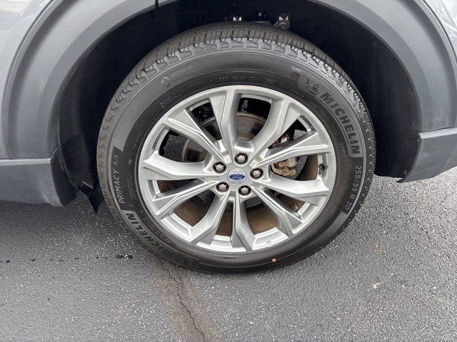 Certified 2024 Ford Explorer Limited RWD image 11