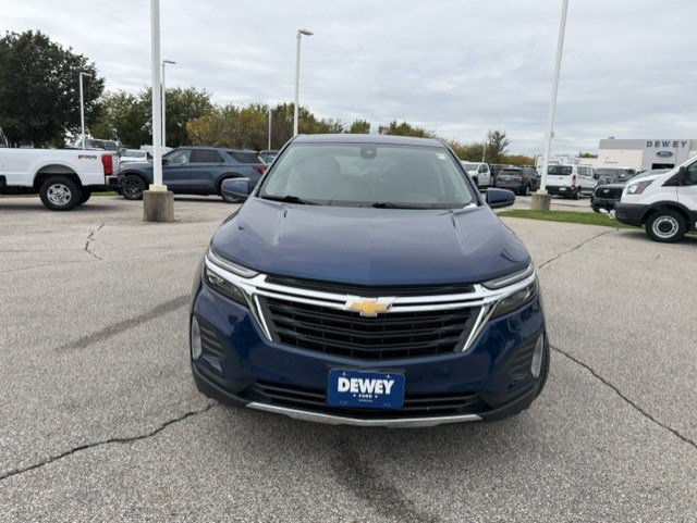 Used 2023 Chevrolet Equinox LT AWD/4WD image 2