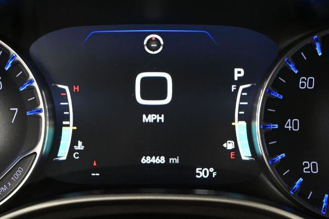 Used 2023 Chrysler Pacifica Touring-L FWD image 31