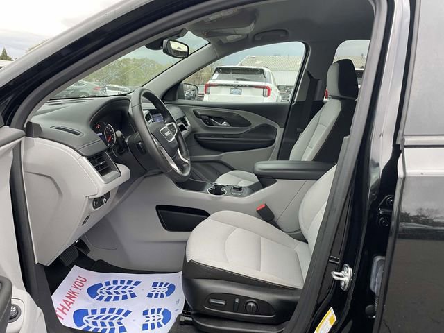 Used 2024 GMC Terrain SLE w/ Driver Convenience Package image 16